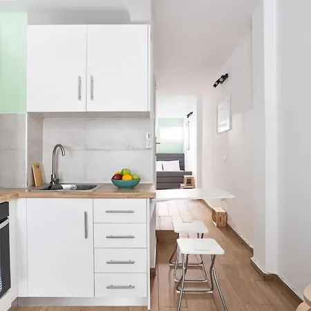 New In アパート テッサロニキ