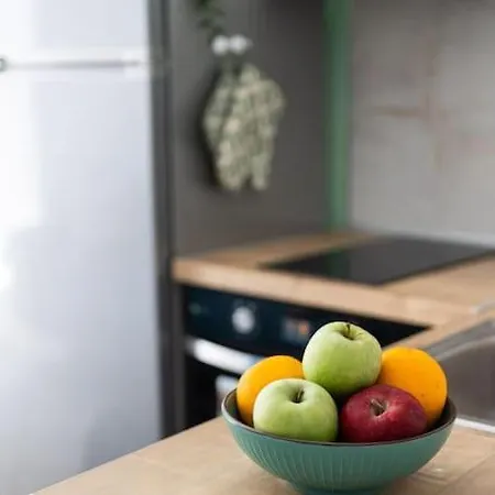 アパート New In テッサロニキ