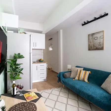 New In * テッサロニキ